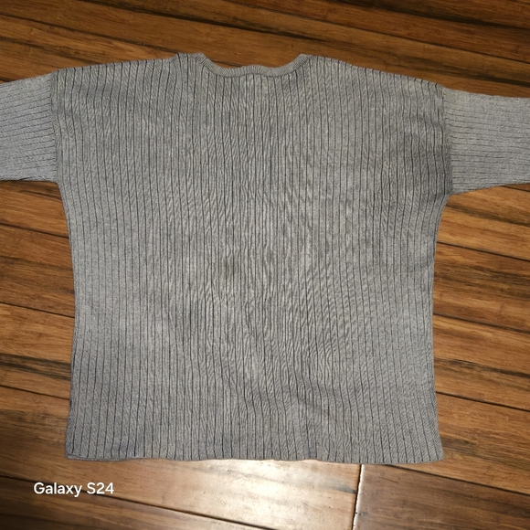 COS Men's Gray Ribbed Sweater - Picture 8 of 8